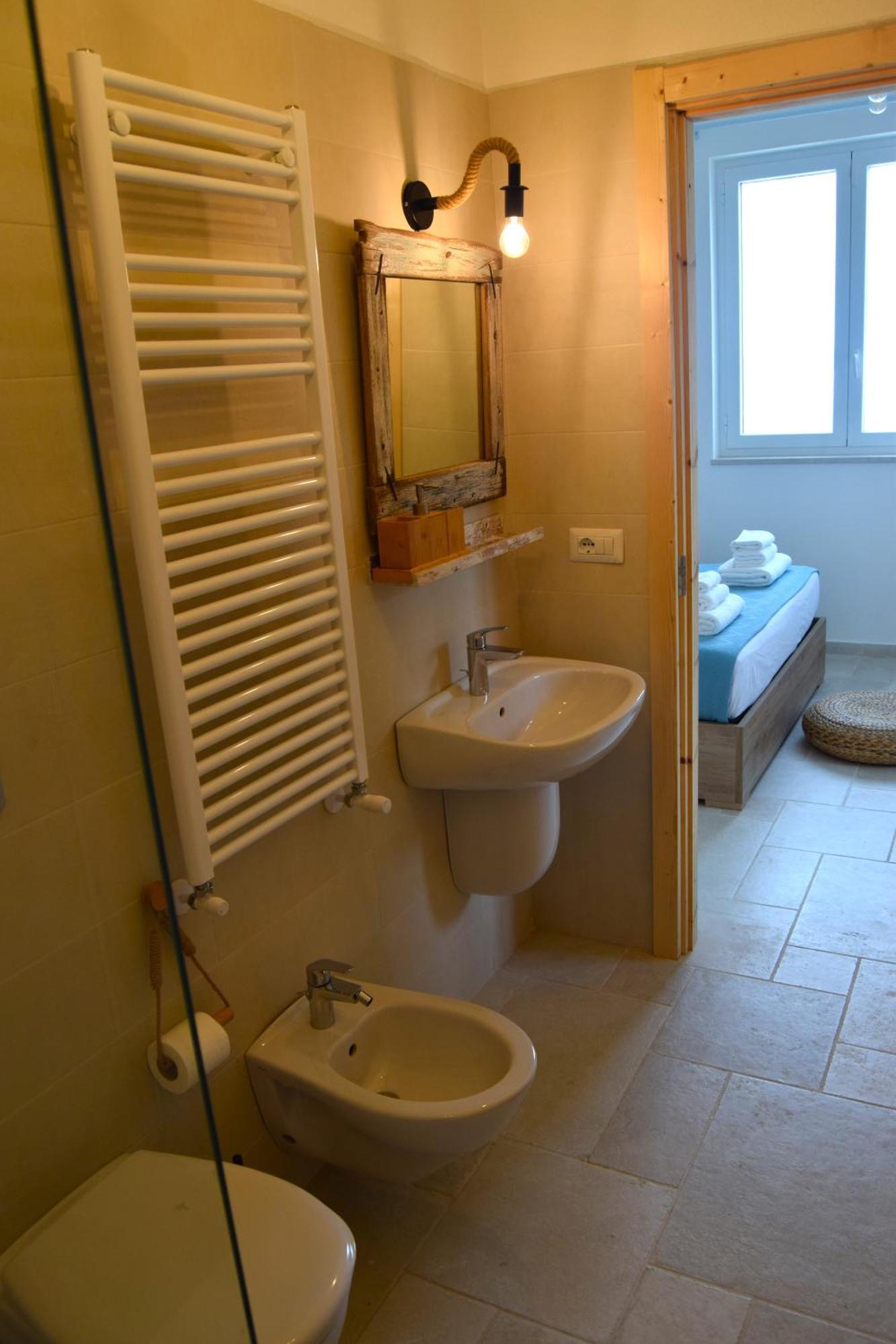 12 Passi Dal Mare Hotel Bari Buitenkant foto